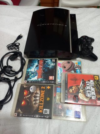 Consola PlayStation 3 Negra + Mando y Juegos