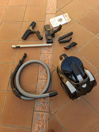 Aspirador Rowenta con Accesorios