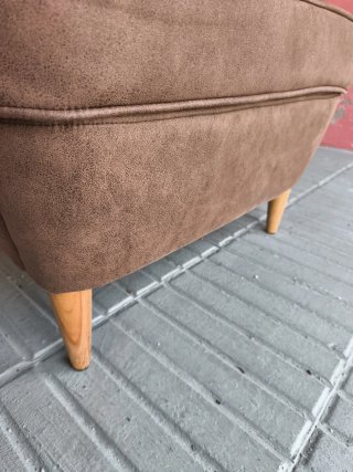 Butaca orejera IKEA marrón