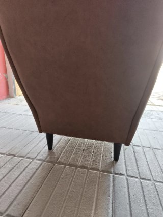 Butaca orejera IKEA marrón