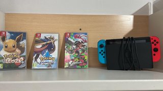 Nintendo Switch + 3 juegos + 2 mandos
