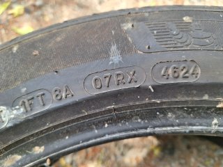 Neumático 225/45 R17