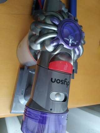 Aspirapolvere senza fili Dyson V8