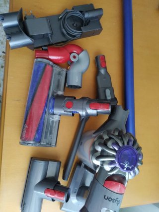 Aspirapolvere senza fili Dyson V8