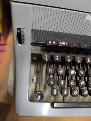 Olivetti LINEA 88 Máquina de Escribir