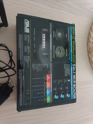 Router ASUS RT-N12E Wireless-N300