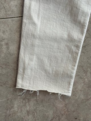 Vaqueros pitillo blancos