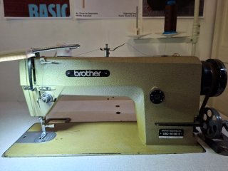 Máquina de coser industrial Brother DB2-B735-3