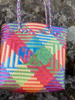 Bolso tejido a mano multicolor étnico
