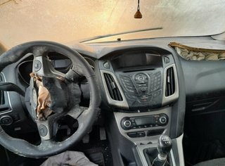 Centralita motor bv6112a650edb ford focus 1112157