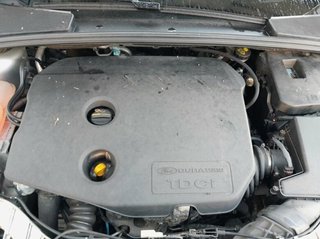 Centralita motor bv6112a650edb ford focus 1112157