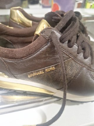 Zapatillas Michael Kors Marrones y Doradas