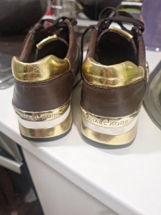 Zapatillas Michael Kors Marrones y Doradas