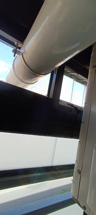 Cerramiento ventana corredera con fijo y rejilla