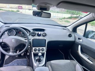 Peugeot 308 2011