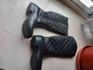 Botas de agua negras altas