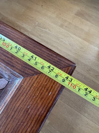 Mesa de salón cuadrada de madera, con cristal