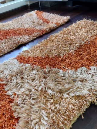 Alfombras dormitorio marrón y naranja