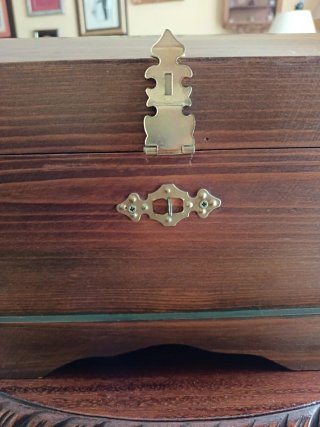 Joyero de madera pintado a mano