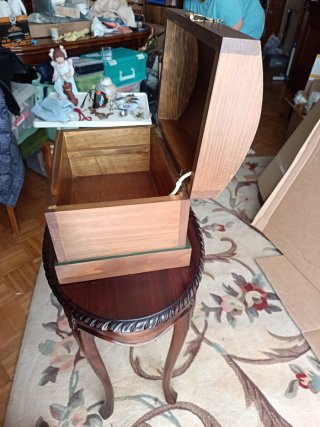 Joyero de madera pintado a mano