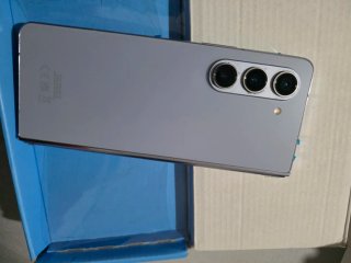 Samsung Galaxy Z Fold 5
