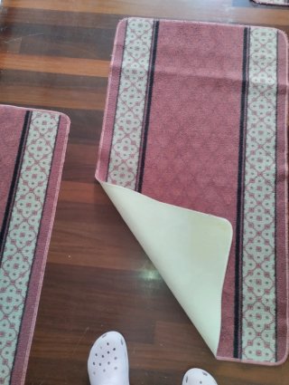 Alfombra de pasillo rosa y beige