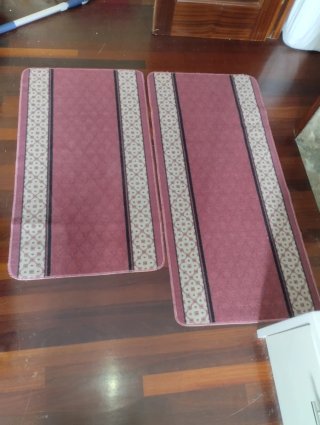Alfombra de pasillo rosa y beige