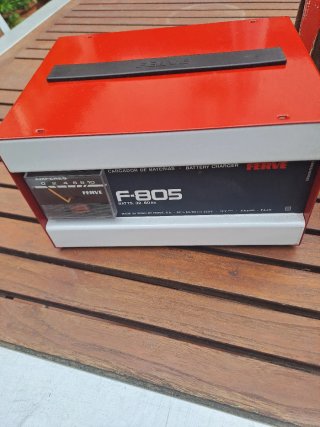 Cargador Baterías Coche F-805 12V 5A