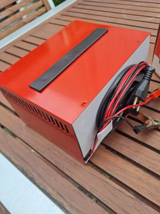 Cargador Baterías Coche F-805 12V 5A