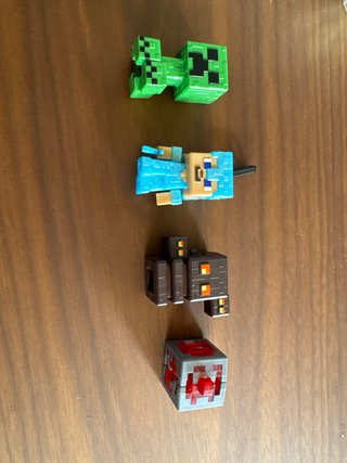 Figuras Minecraft Kinder Joy