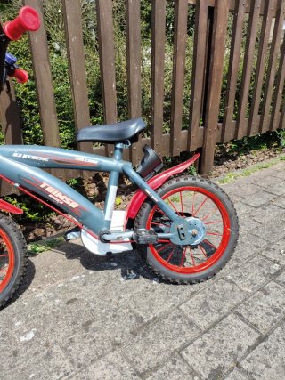 Bici infantil 16 gris y roja