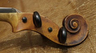 Violín antiguo