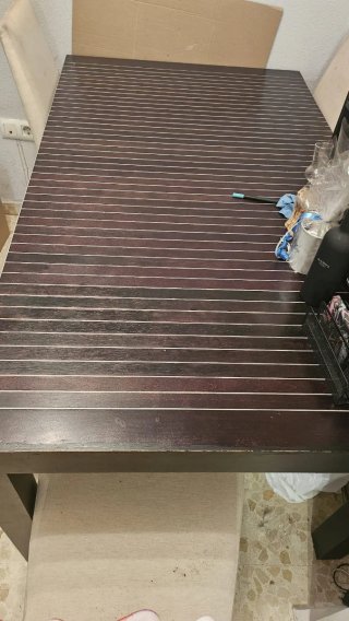 Mesa de comedor y 4 sillas