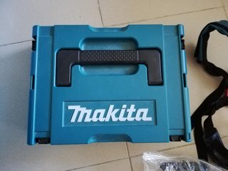 Desbrozadora Makita 40V XPT IPX4 + Cargador + 2 Ba
