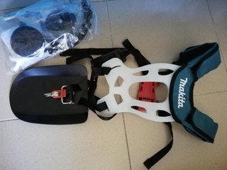 Desbrozadora Makita 40V XPT IPX4 + Cargador + 2 Ba