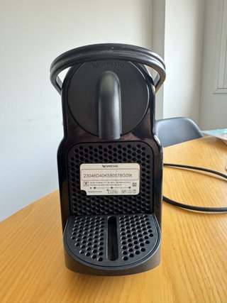 Cafetera Nespresso Negra
