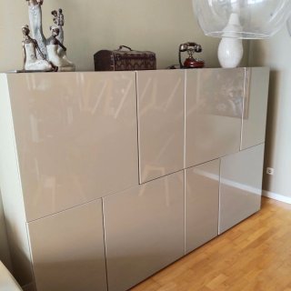 Mueble de comedor beige