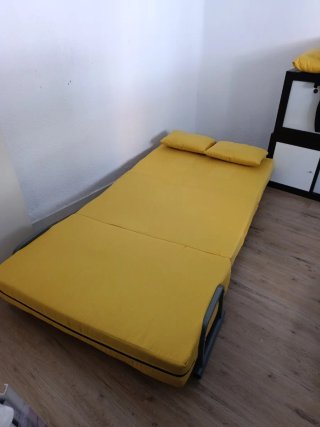 Sofá Cama compacto Mostaza