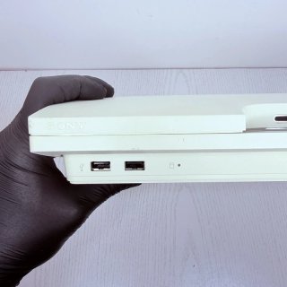 PlayStation 3 Slim Bianca