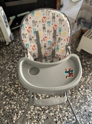 Trona de bebé con estampado de animales