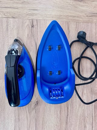 Plancha Rowenta Freemove Force sin cables 2400W