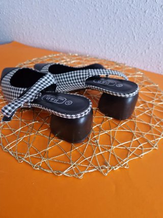 Zapatos tacón estampado pata de gallo T.37