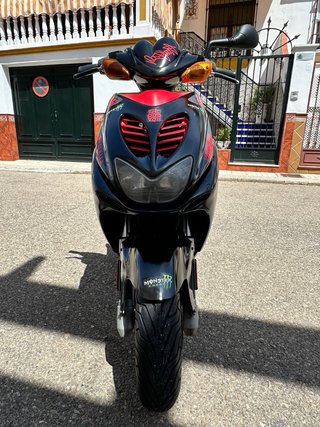 Yamaha Aerox Negra/Roja