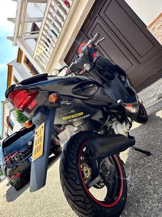 Yamaha Aerox Negra/Roja