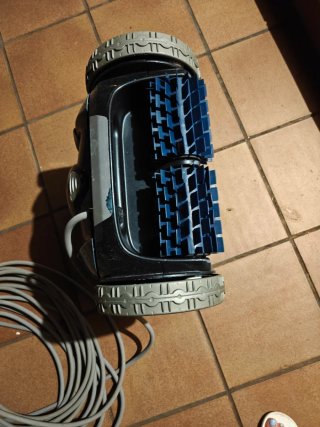 Robot Limpia Piscinas Zodiac Vòrtex 3 4x4