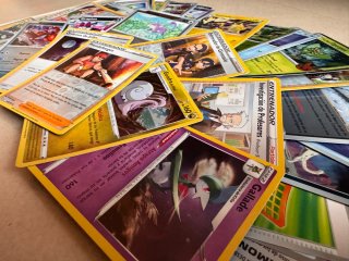 Lote Variado 65 Cartas Pokémon - Holos, Revers