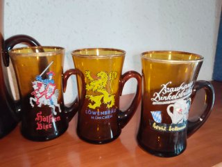 Brocca e 6 Bicchieri da Birra Vintage
