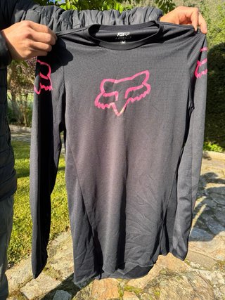 Camiseta Fox 180 Talla M Negra y Rosa