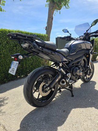 Yamaha Tracer 900.