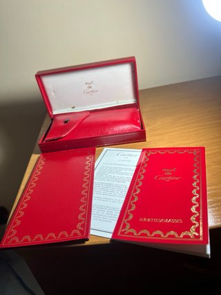 Occhiali Cartier oro e vetri verdi rubino